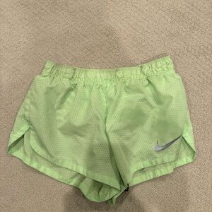Men’s Nike running shorts size M
